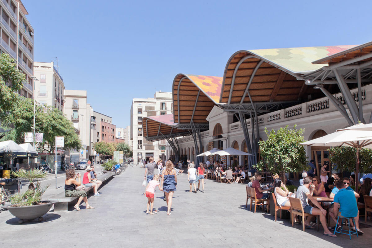 Main facade of Barcelona's renovated Santa Caterina Market Hall, featured on architecture tour Barcino